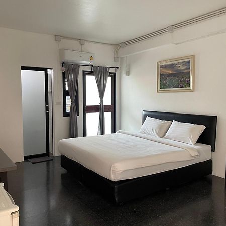 Inn My Place Pak Chong Екстериор снимка